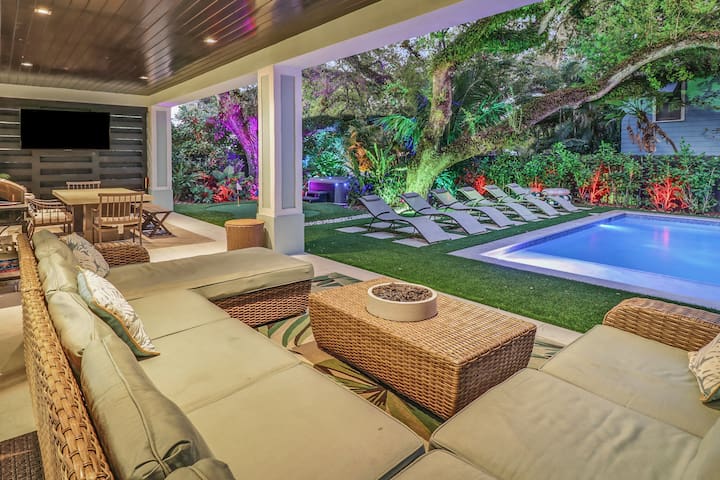 Tiki on the River – Fort Lauderdale, FL