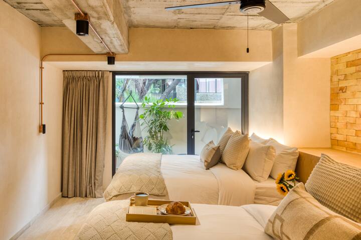 Caliza Roma | Exclusive Residence w/Private Garden gallery image 3