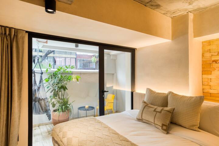 Caliza Roma | Exclusive Residence w/Private Garden gallery image 2