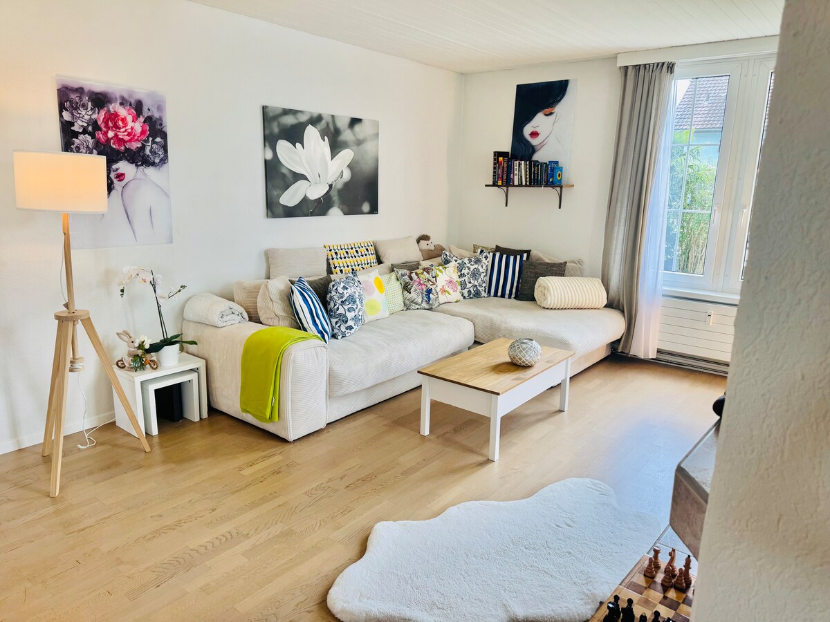 Top Airbnb: Urban oasis: Nature & city together in Zurich