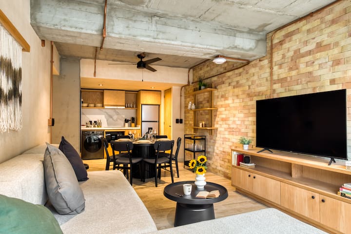 Caliza Roma | Cozy Residence w/Walking Balcony