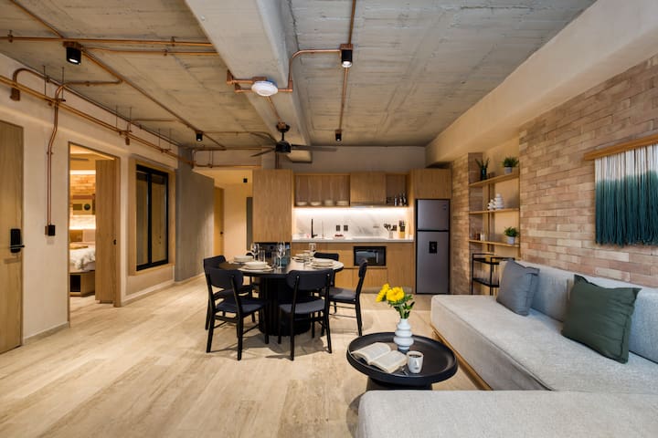 Caliza Roma | Tree-Top Deluxe Residence w/SPA gallery image 2