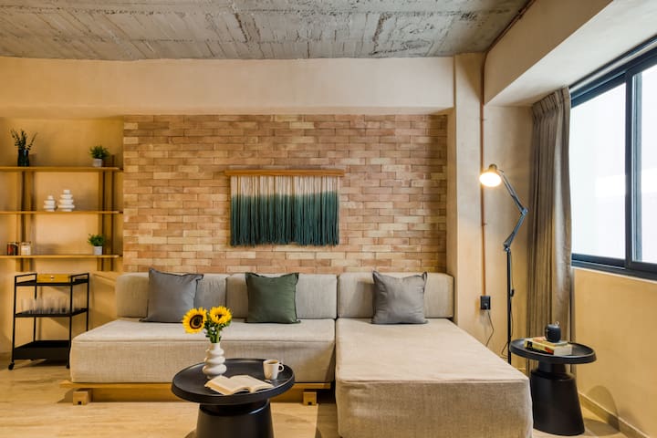 Caliza Roma | Tree-Top Deluxe Residence w/SPA