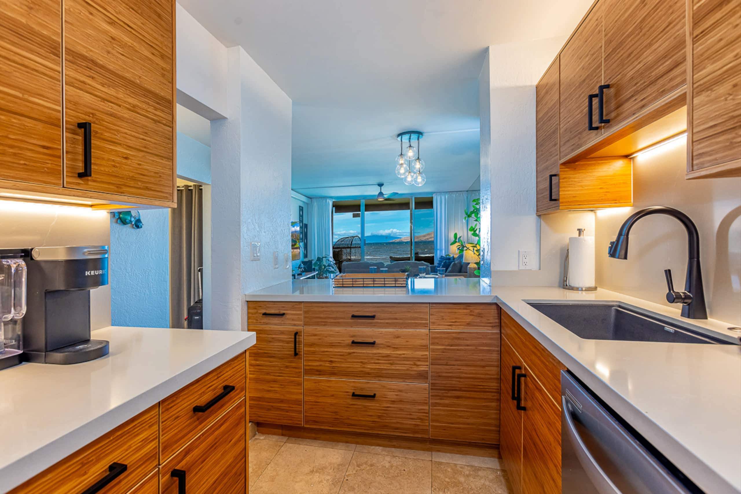 Oceanfront Ground Floor w/Stunning Sunset Views - Image 5