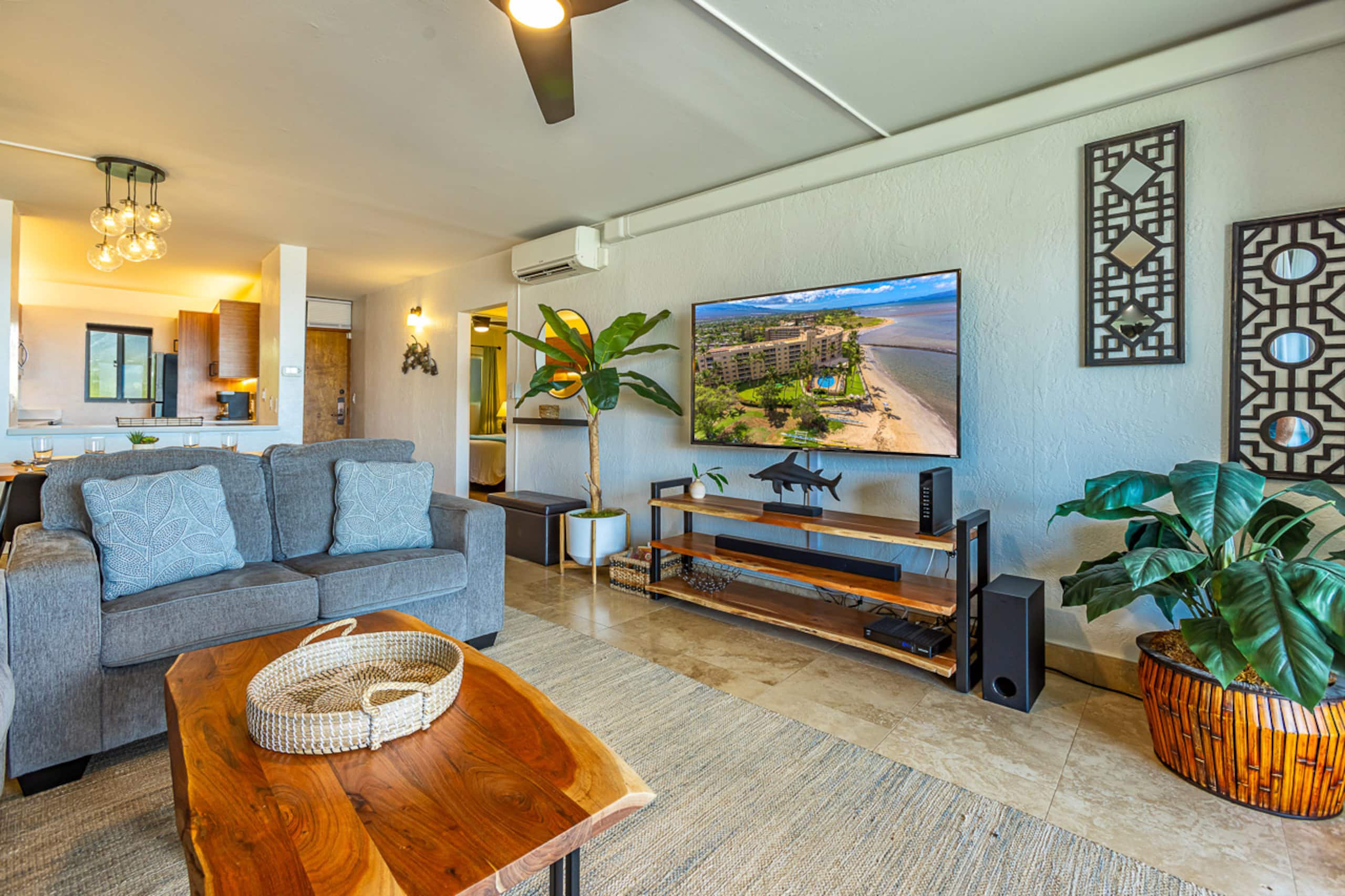 Oceanfront Ground Floor w/Stunning Sunset Views - Image 1