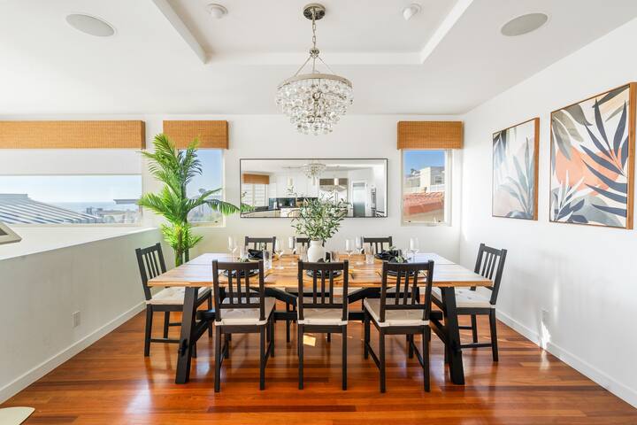 Sunny Home by the Beach | Free Parking gallery image 4