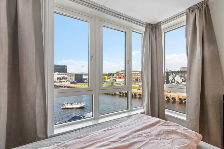Luxury 2BR Tjuvholmen Apt with Fjord Views gallery image 5