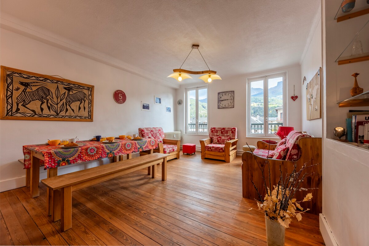 Airbnb performant: Authentic Escape – Downtown – Pet friendly à Barcelonnette