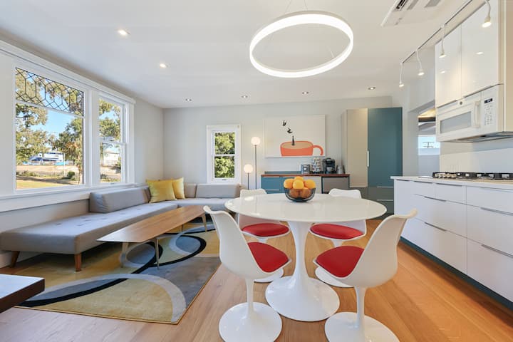 Stylish Suite Near Downtown & Convention Center - San Diego, CA