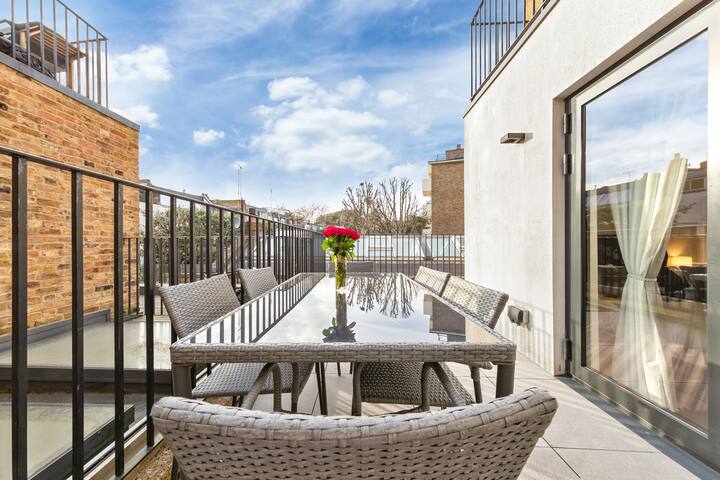 Luxury Chelsea Villa | Ideal for Families & Groups gallery image 4