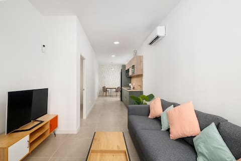 Popular Airbnb listing: Walk to Old Town/Fast Wifi/Quiet in Gamarra
