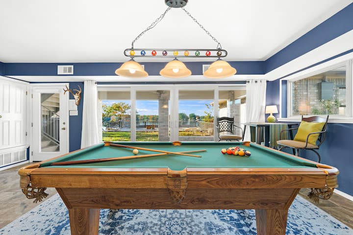 Lakehouse w/ Pickleball Court ~Pool ~Hot Tub ~Dock