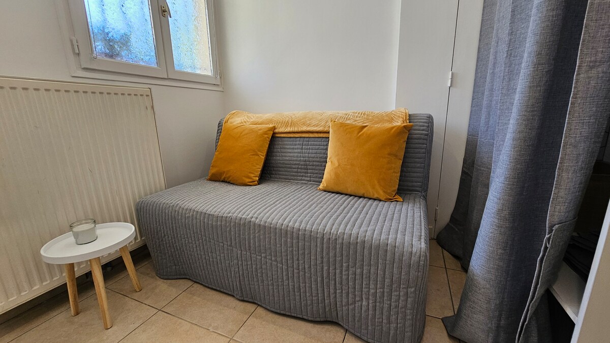 Annonce Airbnb populaire: entire independent accommodation in house à Rueil Malmaison