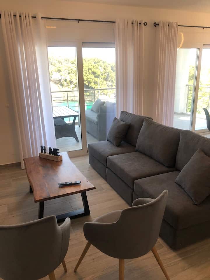 D&a Land Luxury Home - Alónnisos