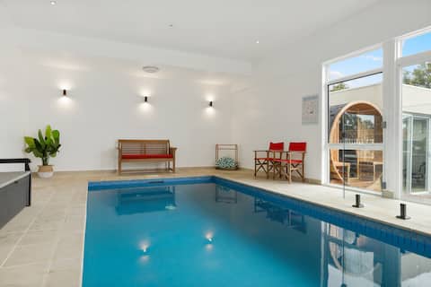 Currawong Paradise Indoor heated pool, sauna & spa