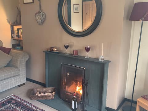 Successful Airbnb property: Cosy Mountain Ash Cottage, Coniston - great views in Coniston