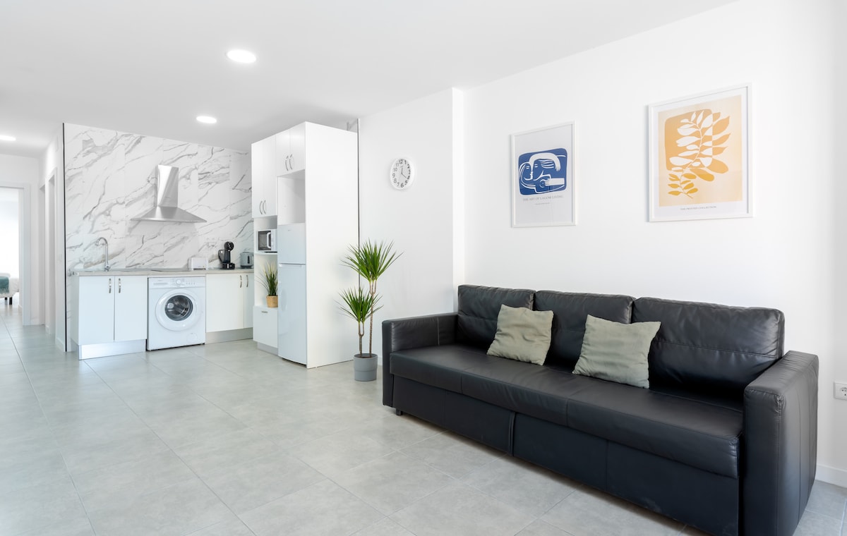 Anuncio de Airbnb popular: WintowinRentals Altamira Suites High Floor en Huelin