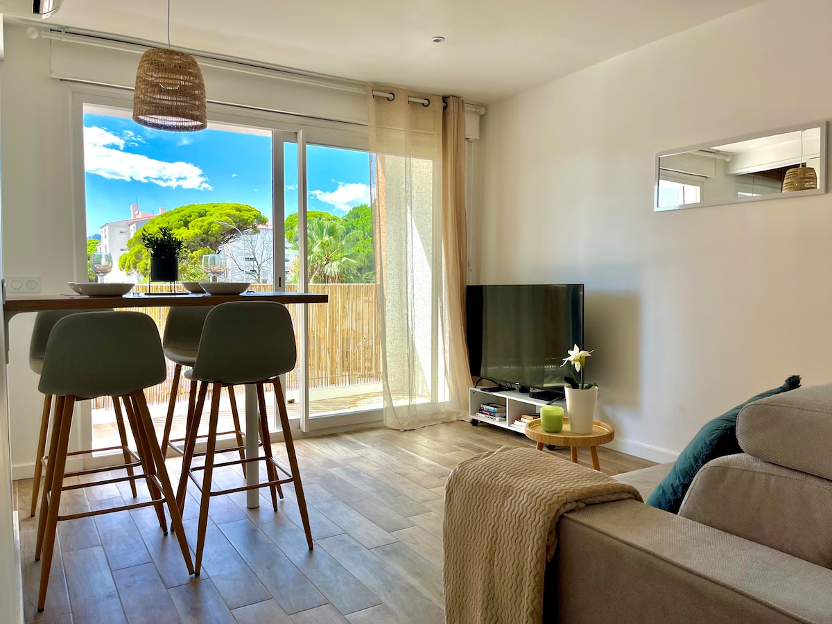 Erfolgreiche Airbnb-Immobilie: Exceptional accommodation on the Port in Hyères