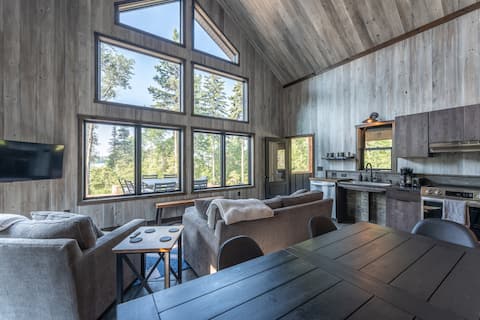 The Kawishiwi Lakeview Cabin with Private Sauna