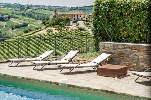 La Dimora delle Langhe – Pool and private vineyard