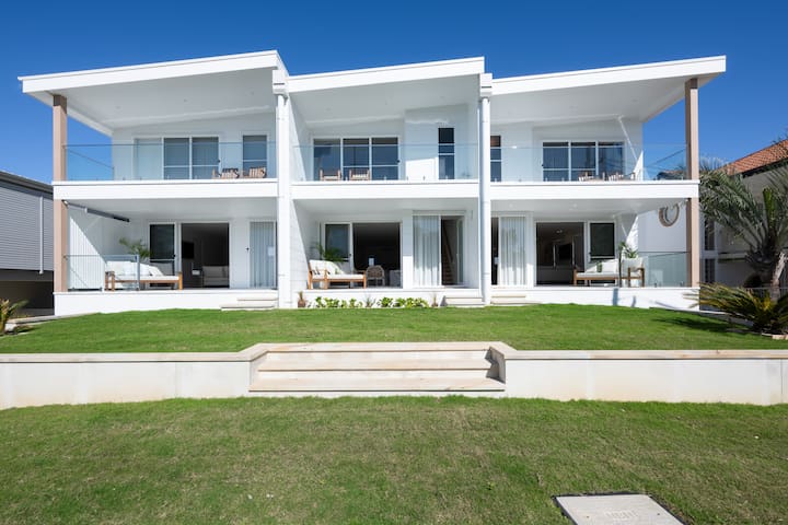 PURE AQUA Woolgoolga Beach Houses