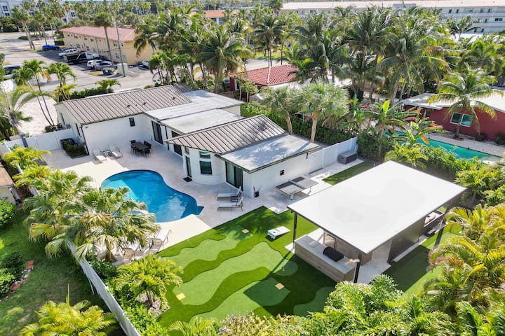 Pool, Hot Tub, Mini Golf & MORE! DFB Bungalows