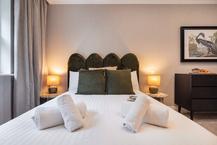 Impressive 5Beds House in South Kensington gallery image 4