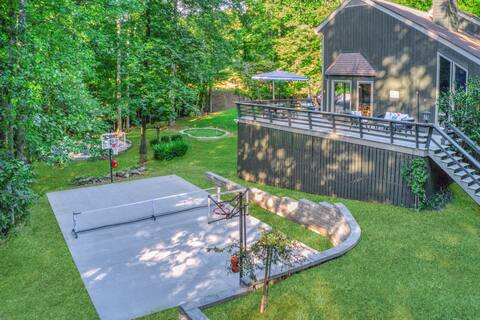 The Arlington Oasis | Sport Court + HotTub + Golf