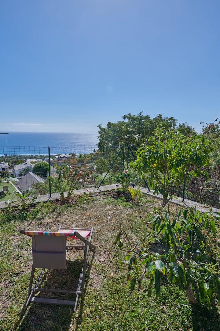 Cocon Climatisé Calme, Jardin Privé Vue Mer Wifi - Saint-Leu