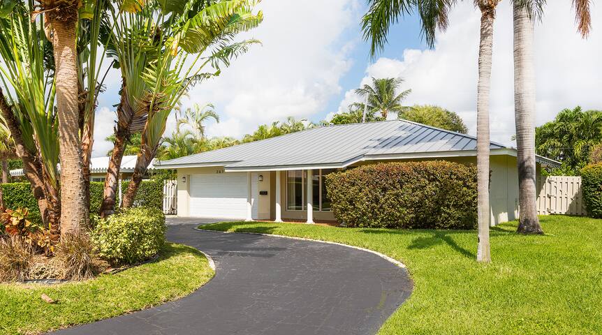 BeachResort Getaway-Heated Pool gallery image 2