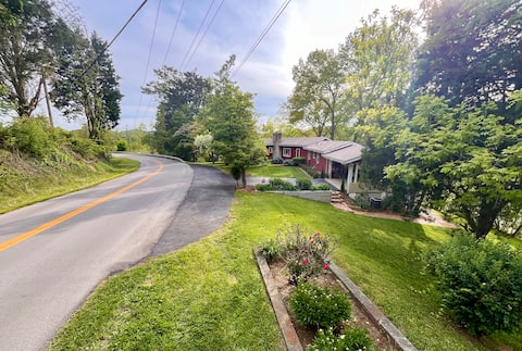 My Olde Kentucky Lakehouse