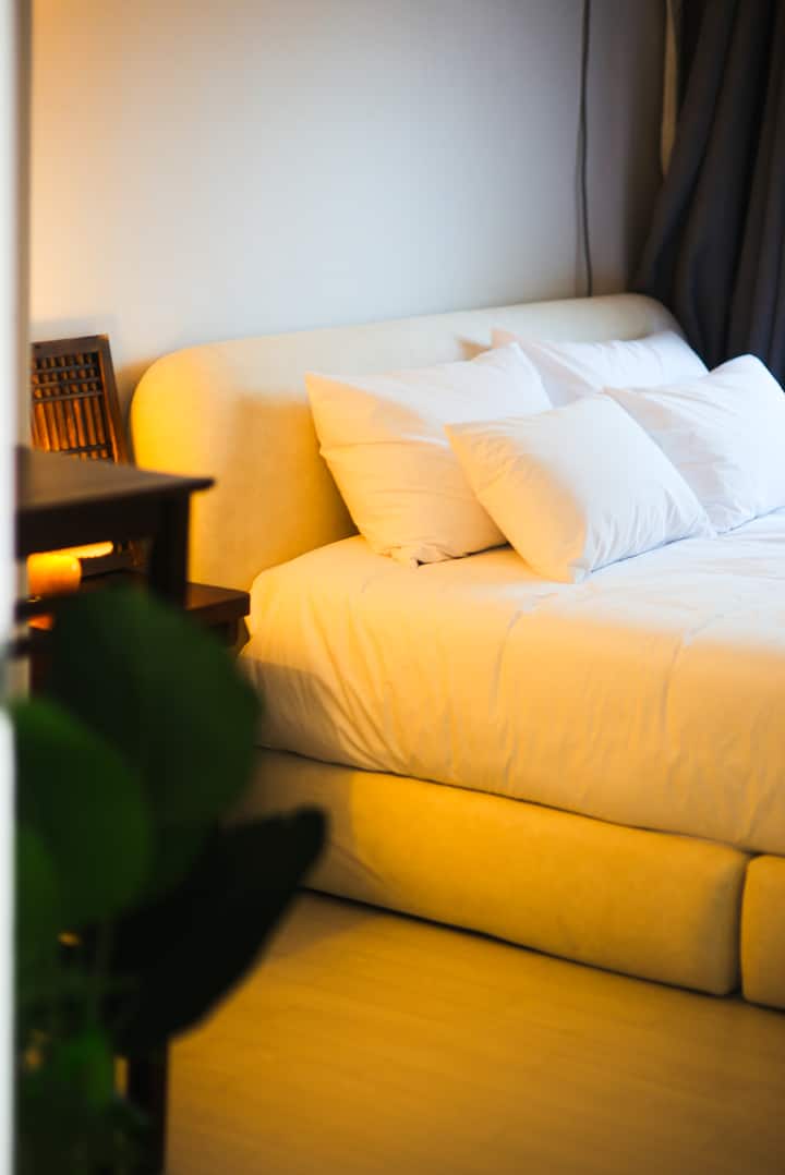 Ова е соба со реквизит од ханок, сликана со сентиментална фотографија.