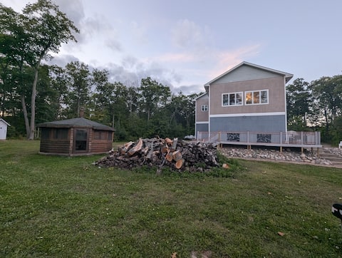 McCabin Smith Lake
Retreat - private sandy beach