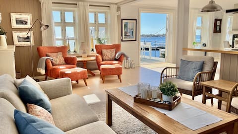 Top performing Airbnb: Quaint Seaside Vacation Home in Risør