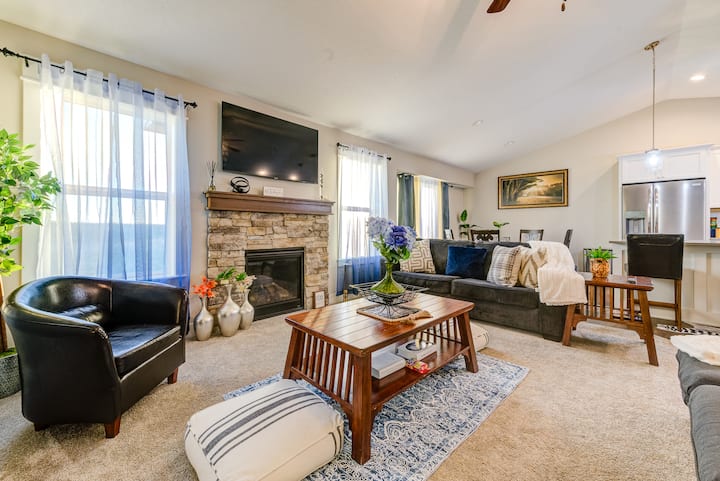 The Rehoboth - Iowa (Entire Home) Deluxe & Elegant - Iowa