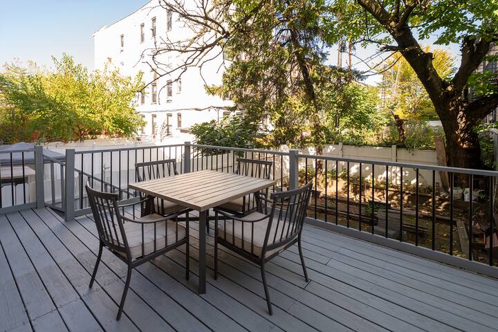 Spacious Brooklyn Retreat with Garden Terrace