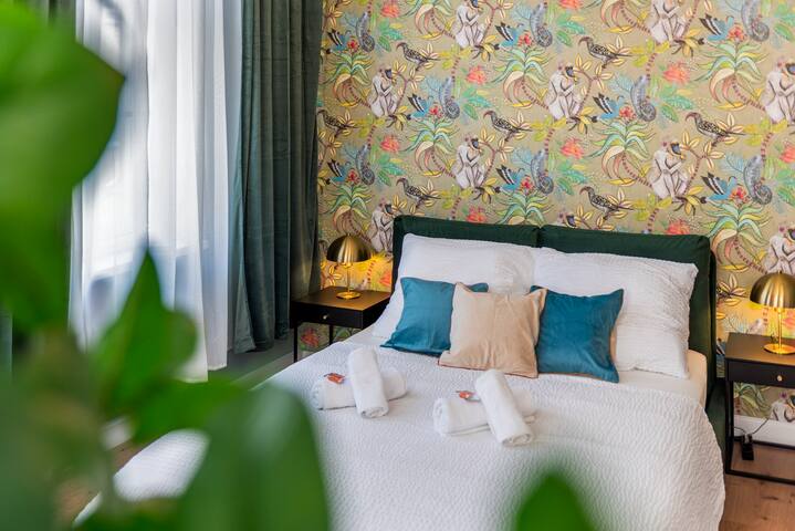 Luxurious & Spacious 3 Bedroom Ap. gallery image 3