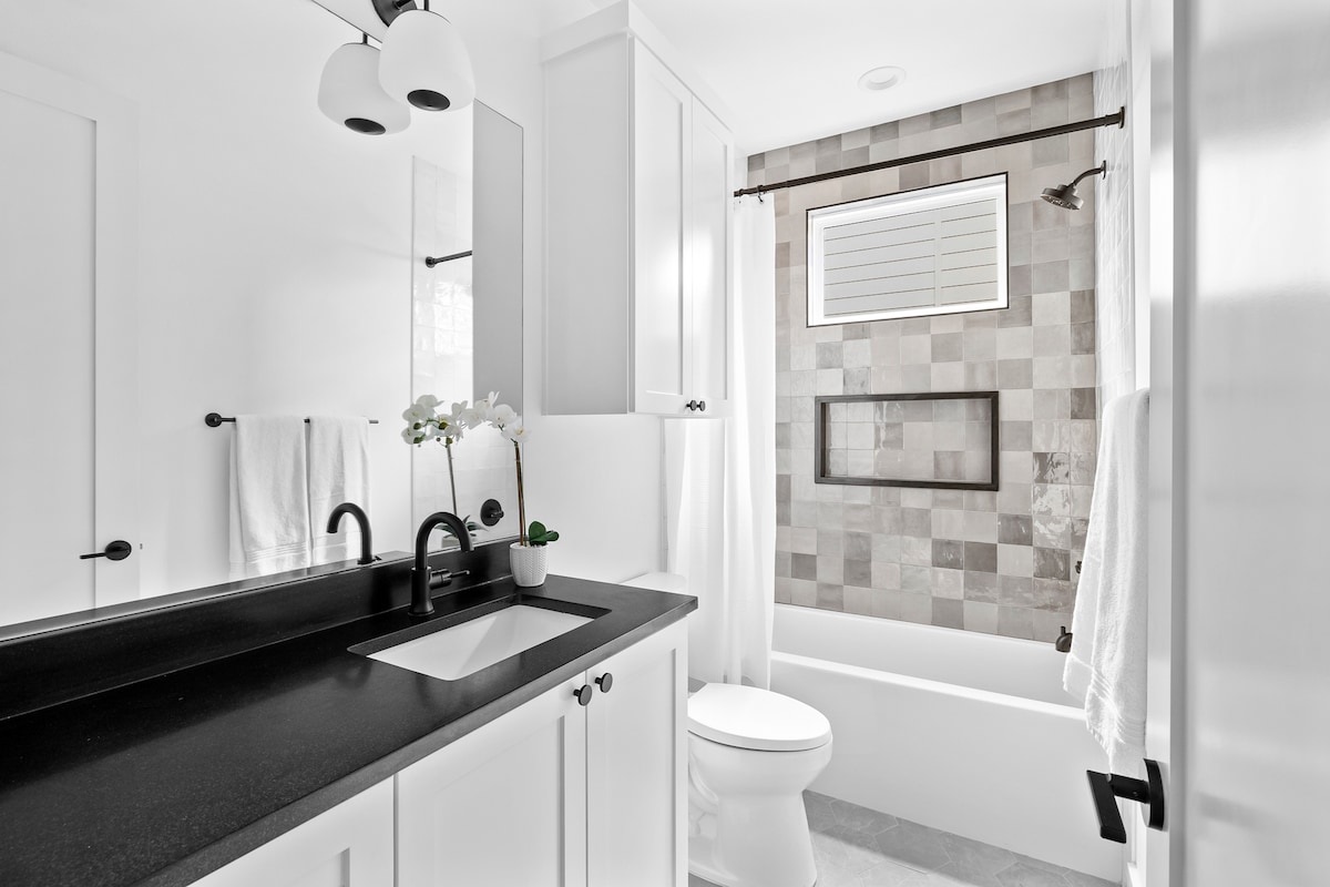 Luxury living near downtown