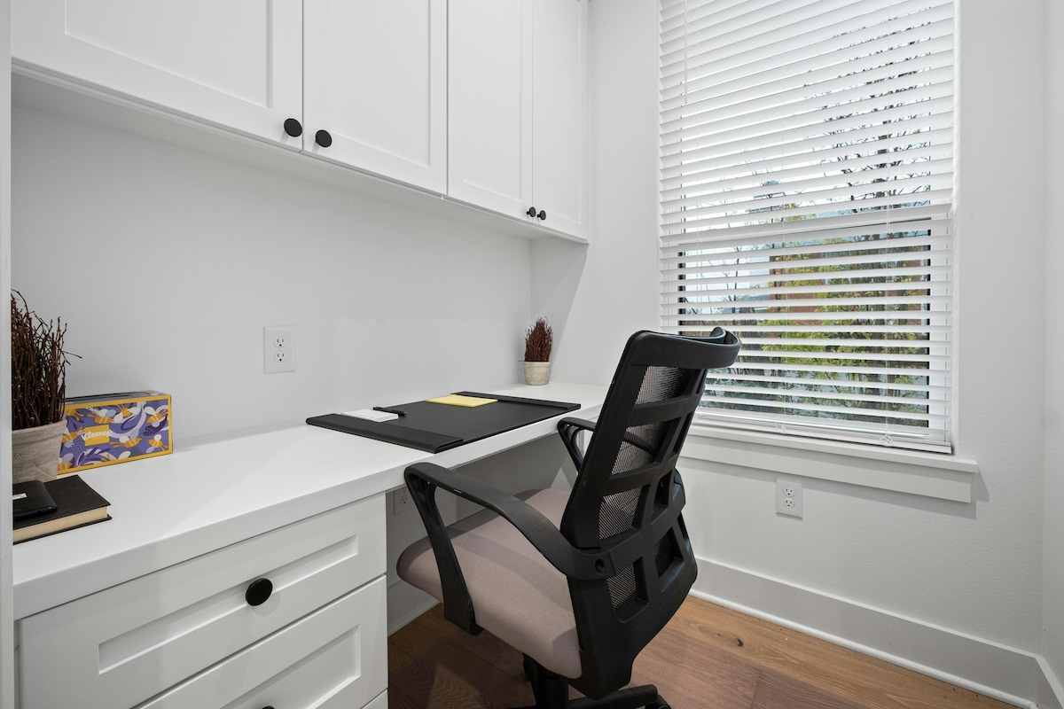 Luxury living near downtown