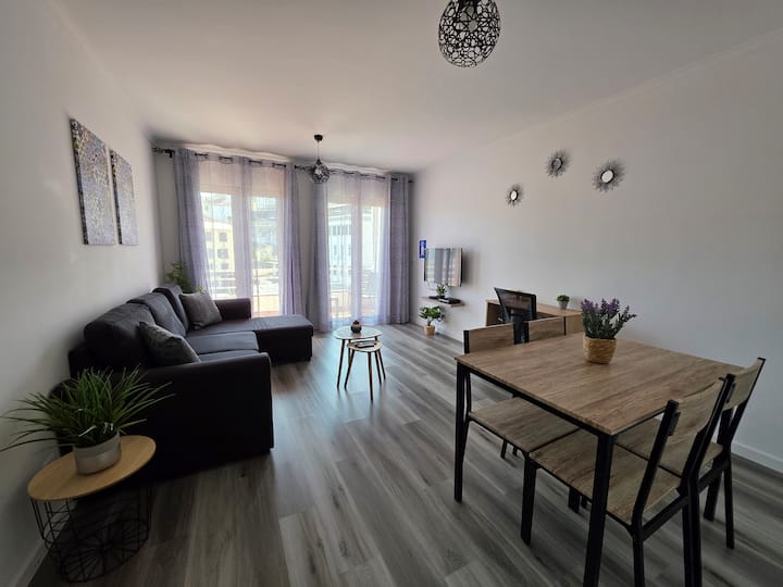 Central Apartment With Free Parking - Funchal