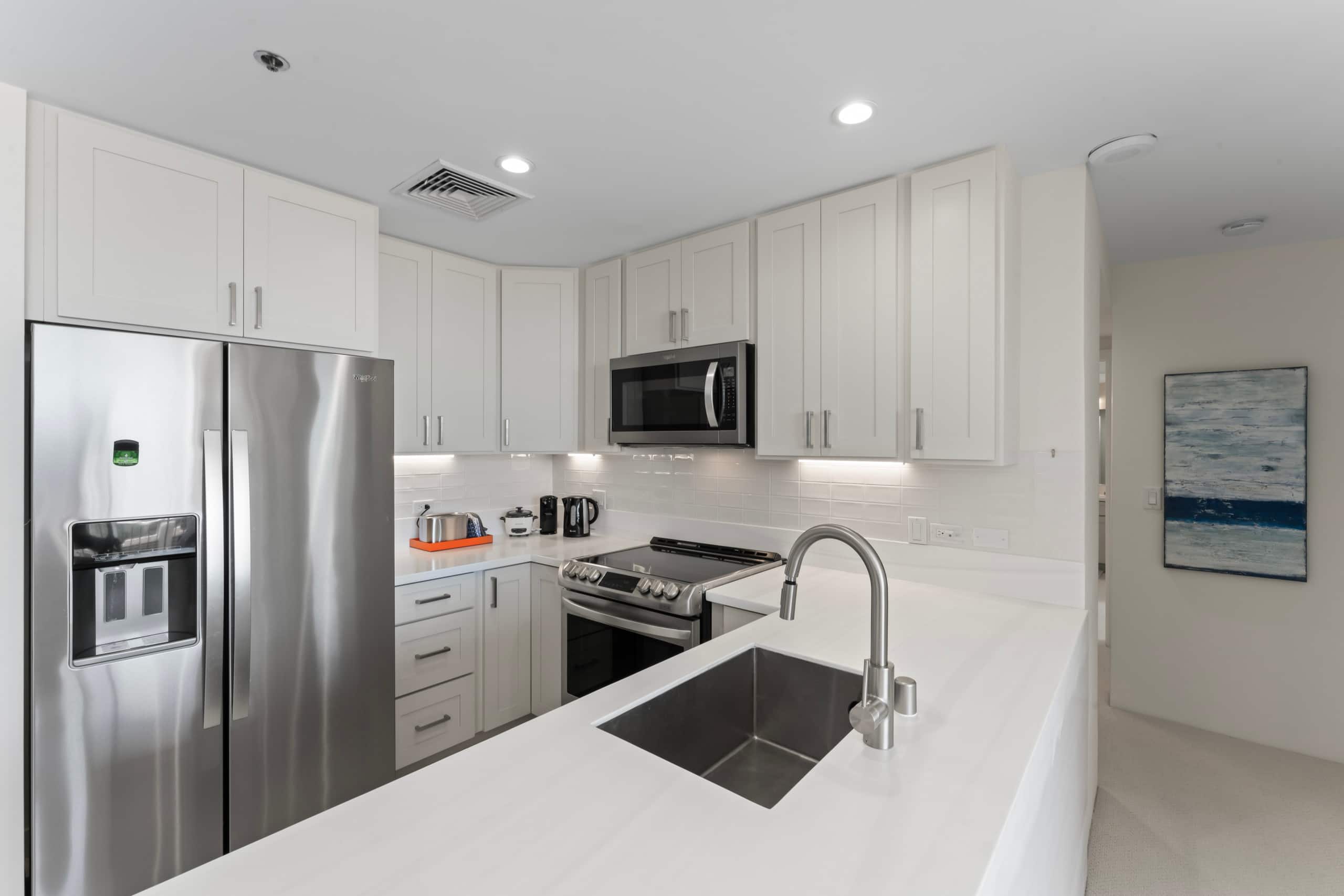 Condo in Honolulu · ★4.97 · 2 bedrooms · 6 beds · 2 baths - Image 14