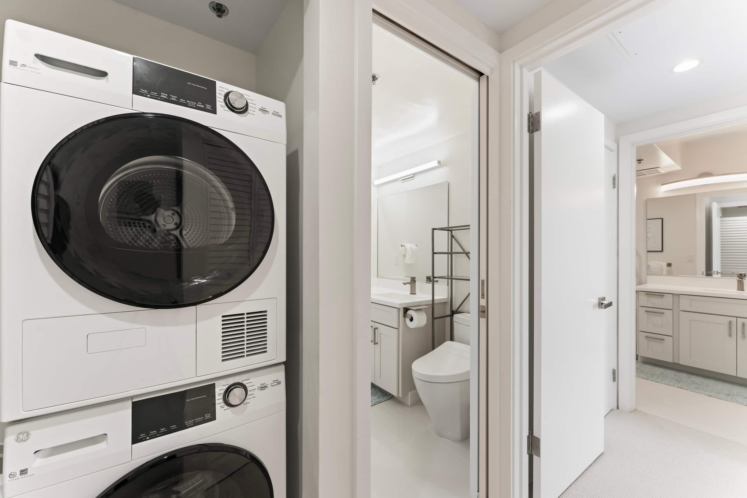 Condo in Honolulu · ★4.97 · 2 bedrooms · 6 beds · 2 baths - Image 31