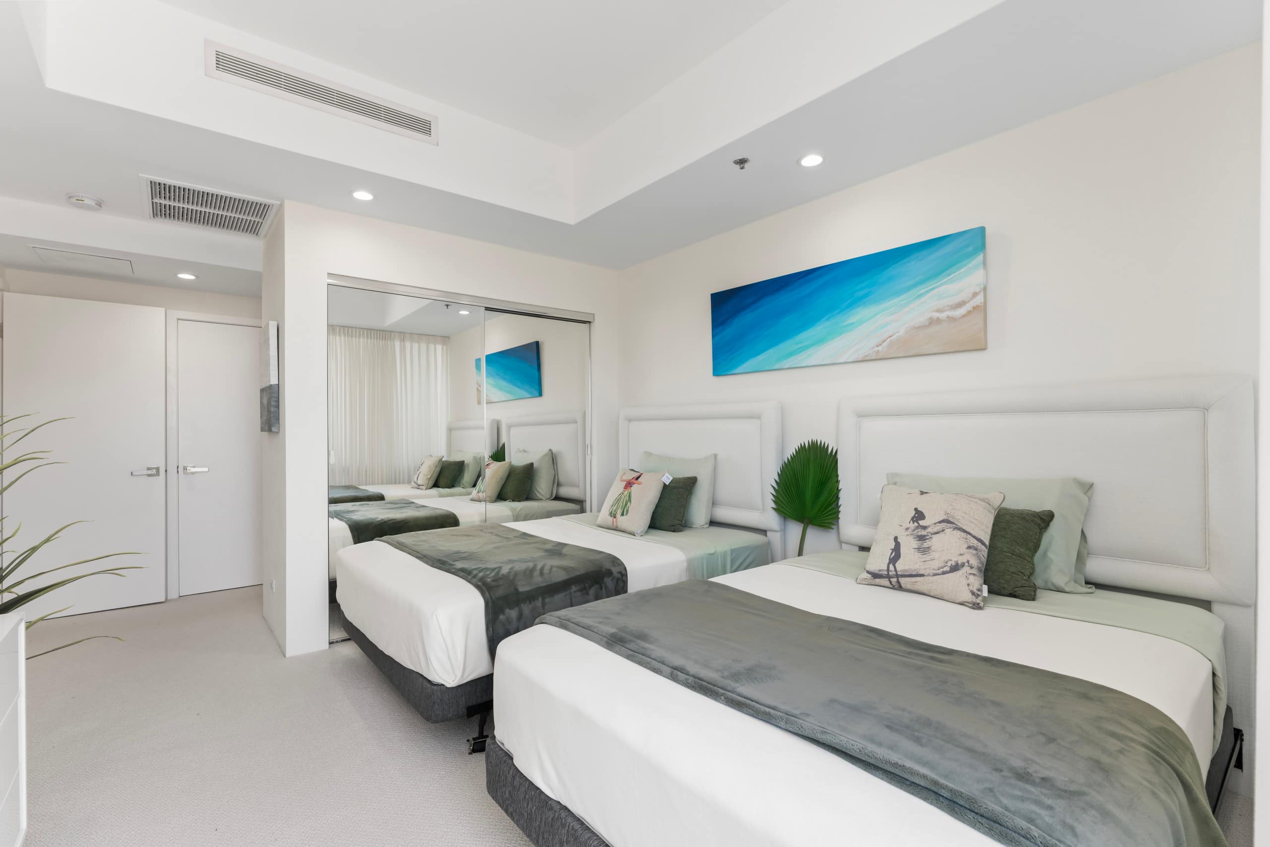 Condo in Honolulu · ★4.97 · 2 bedrooms · 6 beds · 2 baths - Image 20