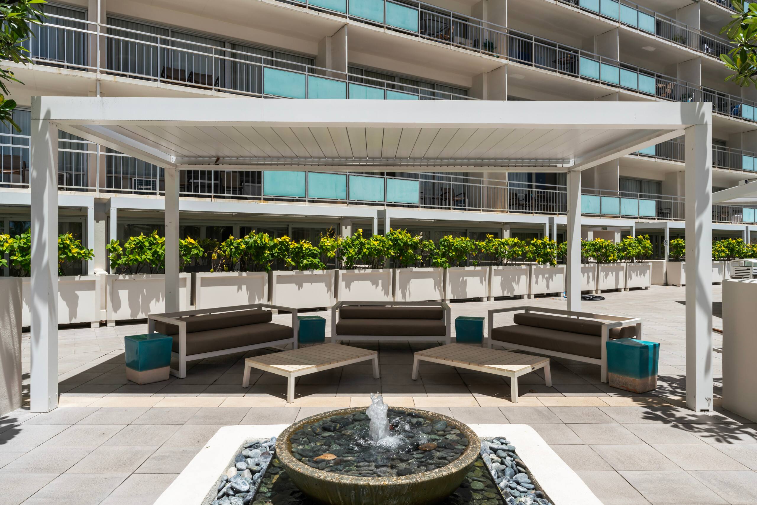 Condo in Honolulu · ★4.97 · 2 bedrooms · 6 beds · 2 baths - Image 39