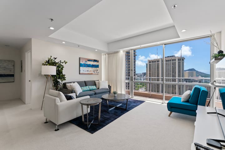 Ilikai 2607 Penthouse Ocean View 2 Bdrm Sleep 8