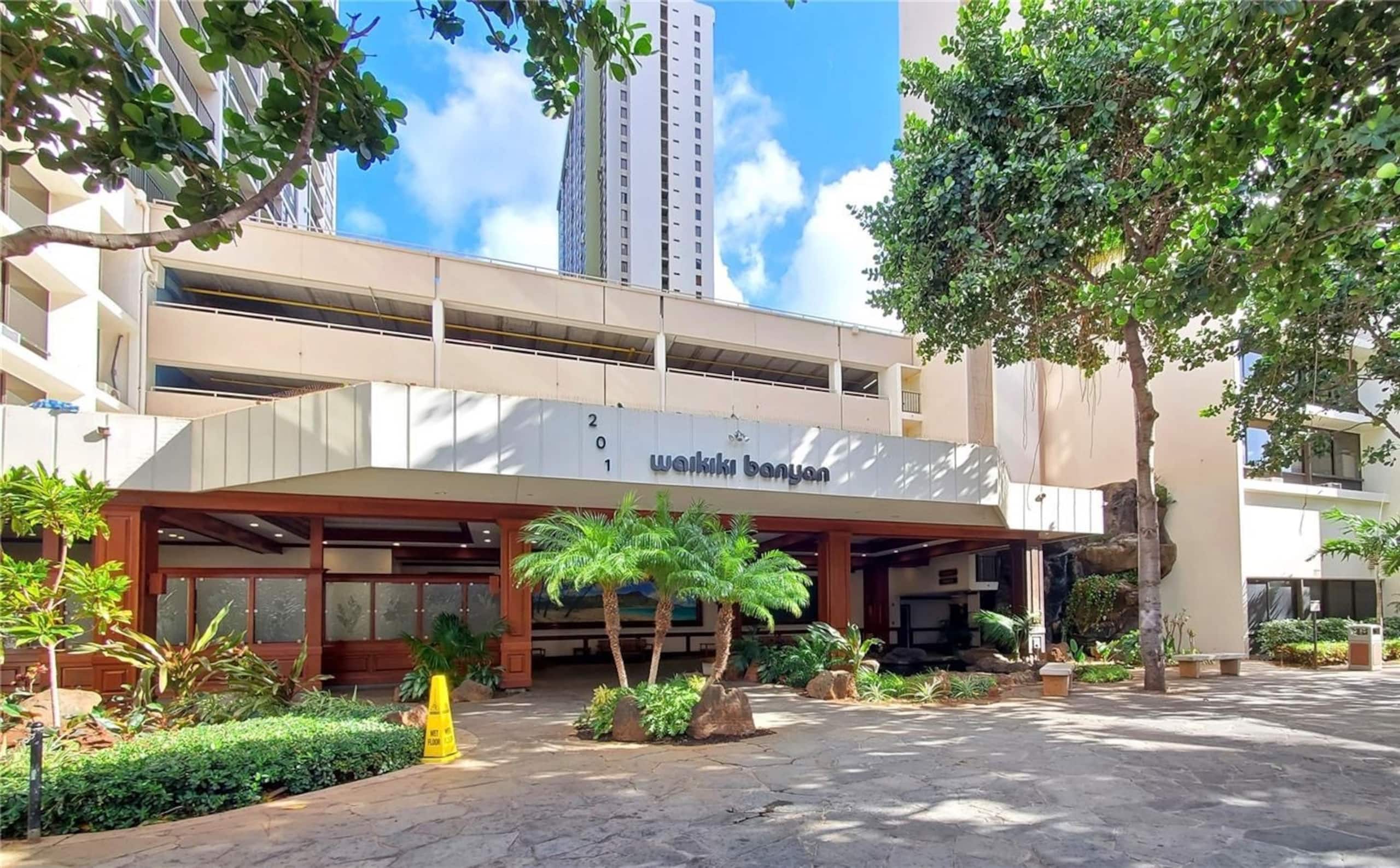 Modern & Chic Premium 1BR-Waikiki Beach w/Parking~ - Image 44