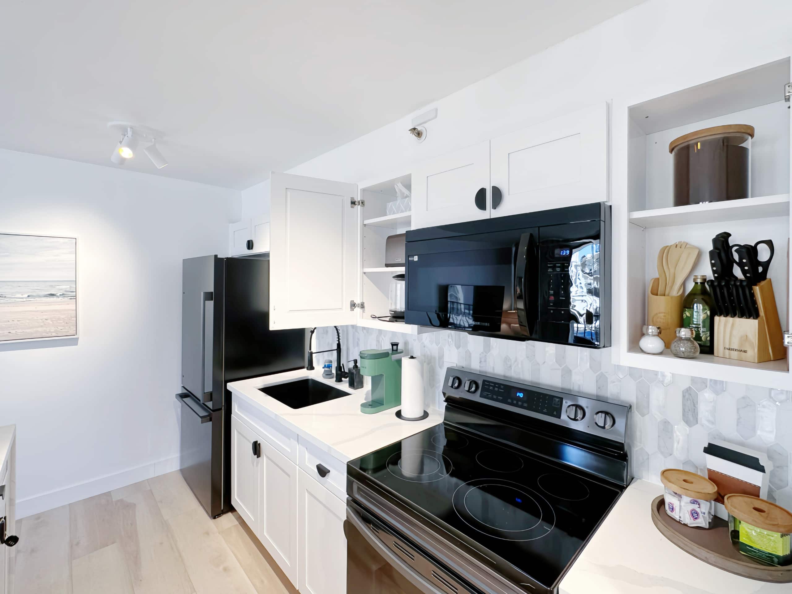Modern & Chic Premium 1BR-Waikiki Beach w/Parking~ - Image 19