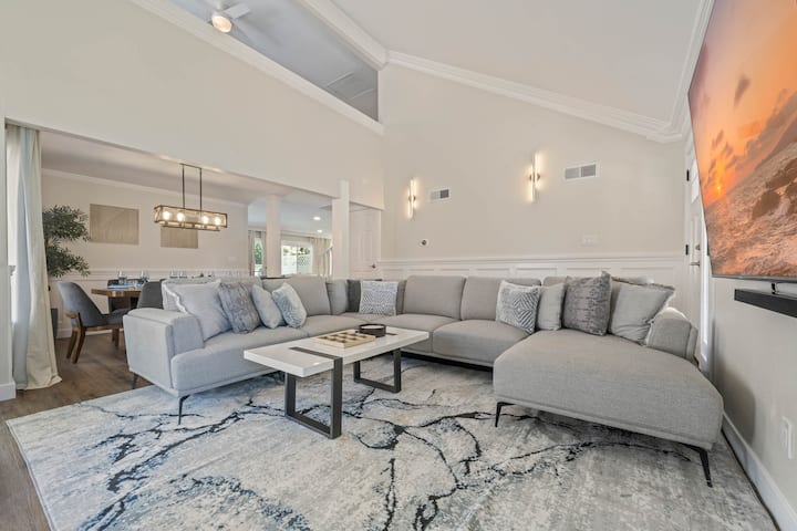 177 | *Upscale Modern Home| Pool | Spa | Pingpong - Santa Clarita, CA