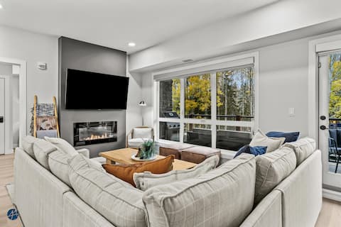 3 Bed/2 Bath Sparrowhawk Lodge-1st Floor-Creekside