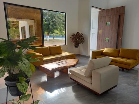 Popular Airbnb listing: family pool house in Nilo